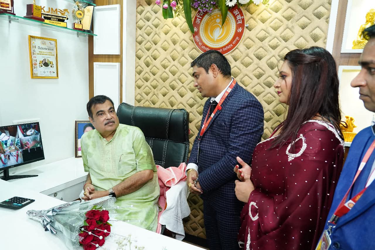 Nitin Gadkari at the society office