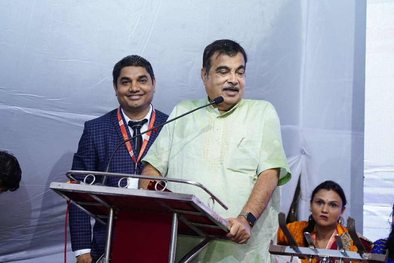 Nitin Gadkari at Abhiman Mahila event